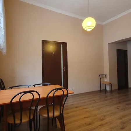 Center Contrabas Hotel Lviv