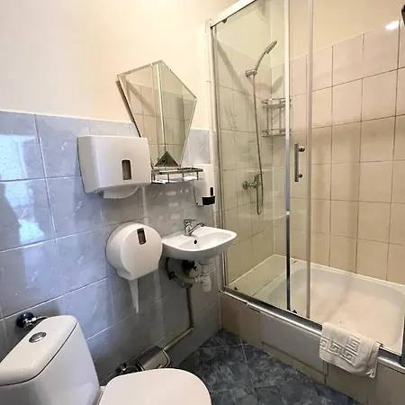 Apart-Hotel City Center Contrabas 3* Lemberg