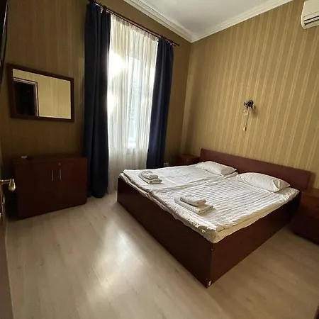 Hotel Apart-Hotel City Center Contrabas 3*