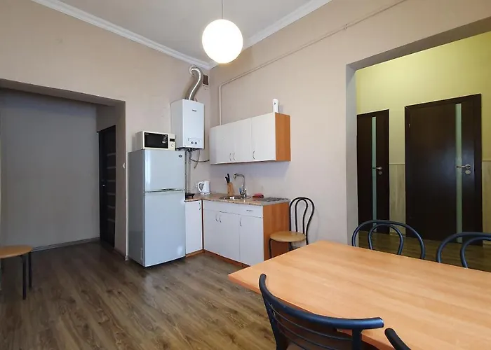 Center Contrabas Hotel Lviv