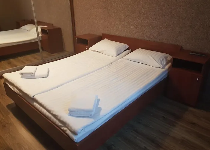 Hotel Center Contrabas 3*