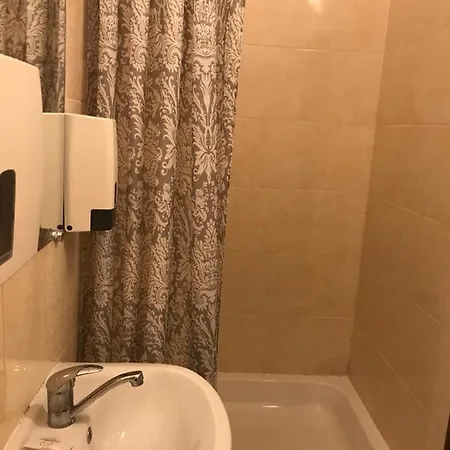 Hotel Center Contrabas
