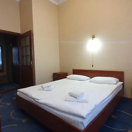 Center Contrabas Готель 3*