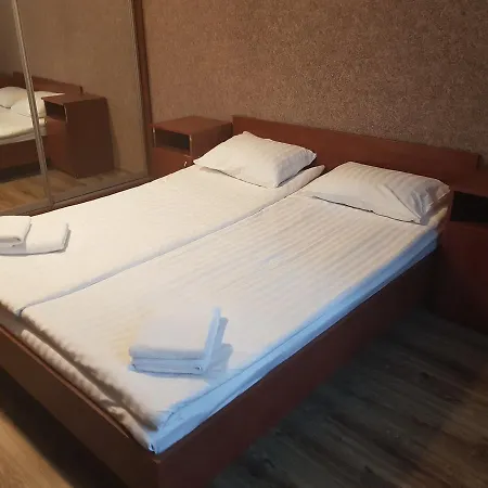 Hotel Center Contrabas 3*